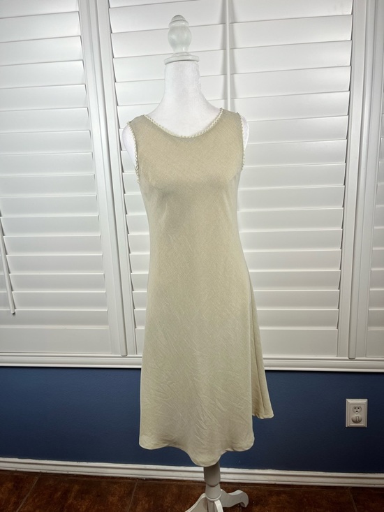 Hillard & Hanson Dresses & Skirts - Billard & Hanson cream dress size 4 minimalist 90s Kennedy bias cut romantic